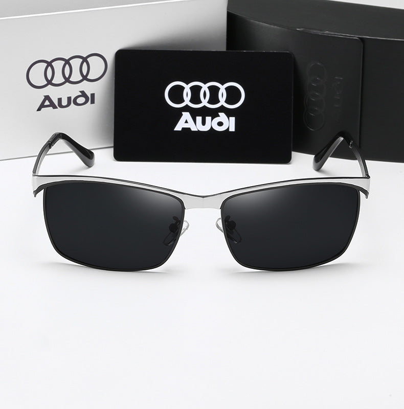 Kacamata hitam Audi A7