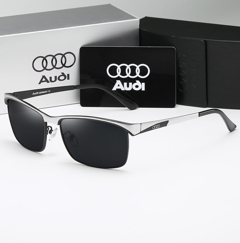 Kacamata hitam Audi A7