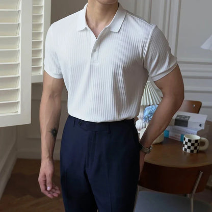 Theo Marin Herren-Poloshirt aus vertikal geripptem Strick
