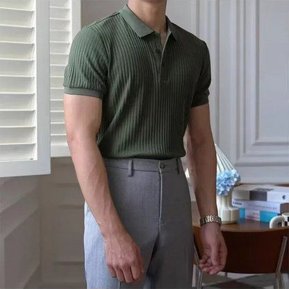 Theo Marin Herren-Poloshirt aus vertikal geripptem Strick