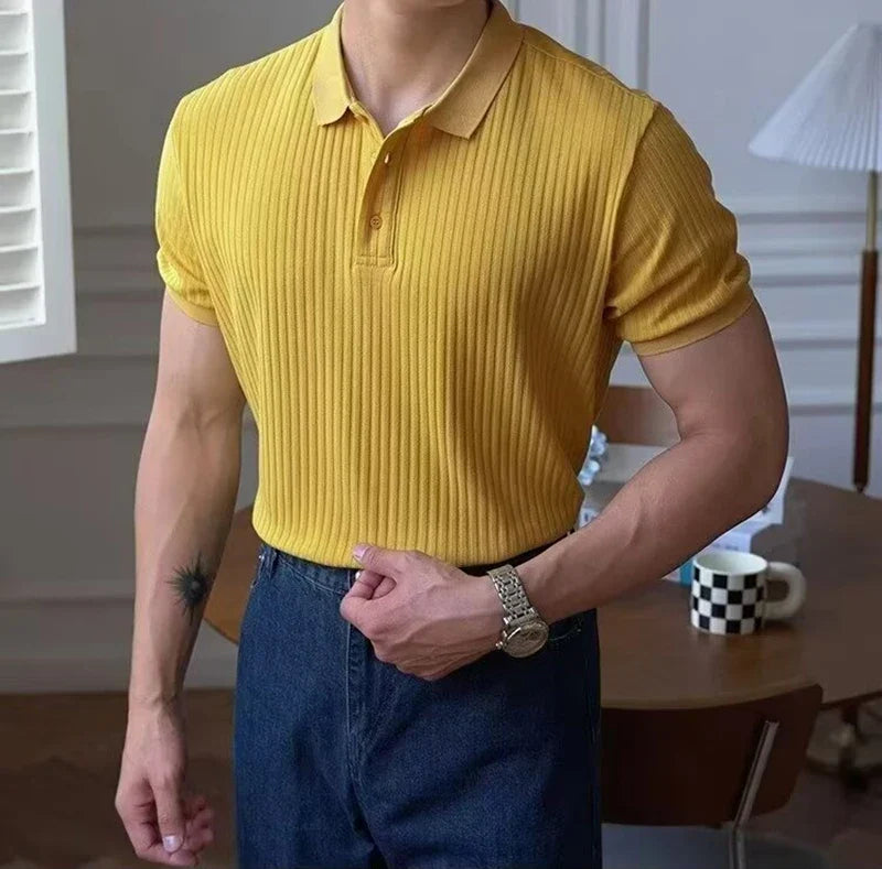 Theo Marin Herren-Poloshirt aus vertikal geripptem Strick