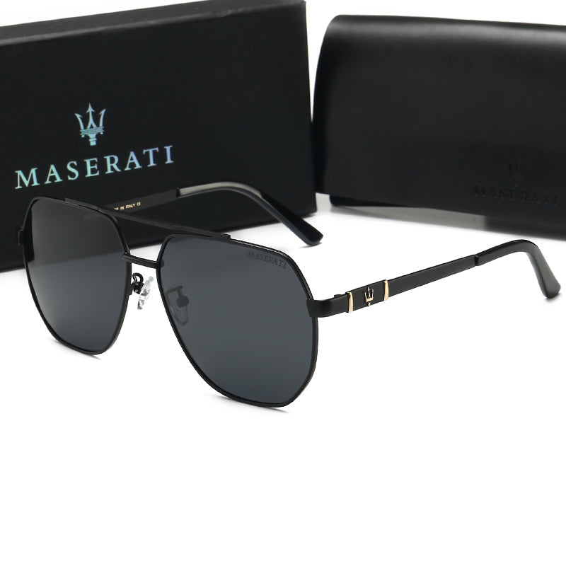 Kacamata Hitam Maserati Quattroporte