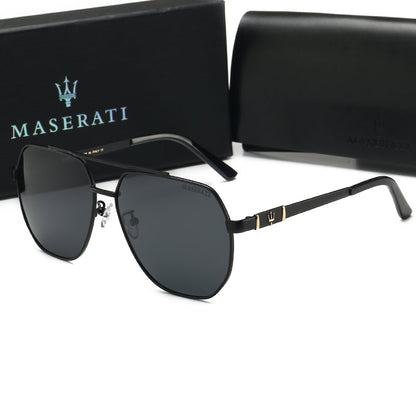 Kacamata Hitam Maserati Quattroporte
