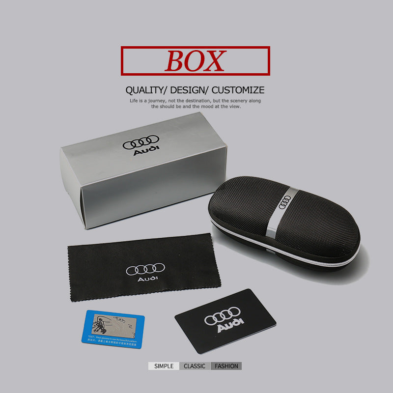 Kacamata hitam Audi A7