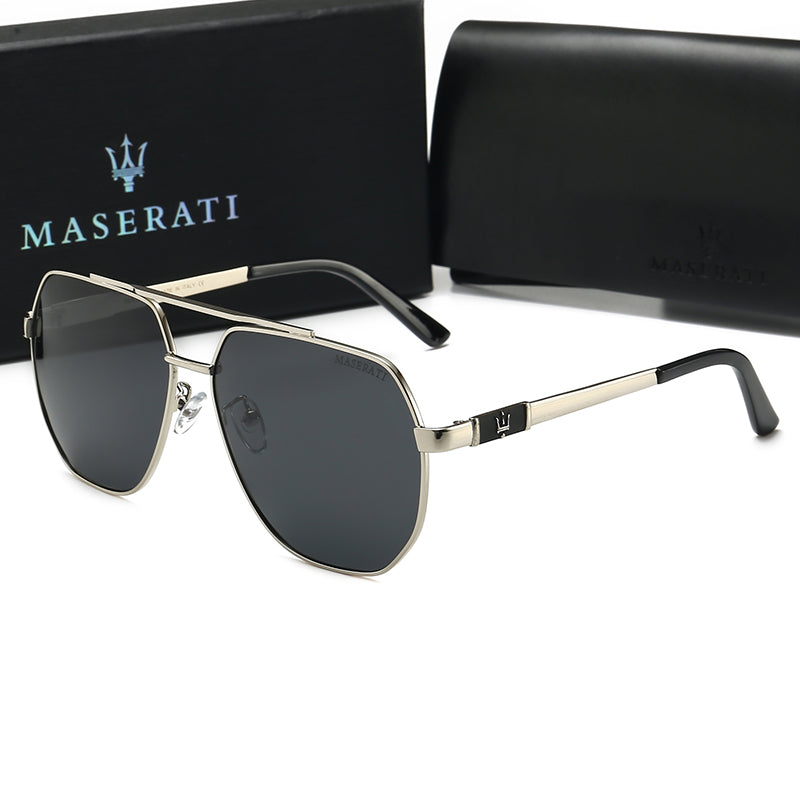 Kacamata Hitam Maserati Quattroporte