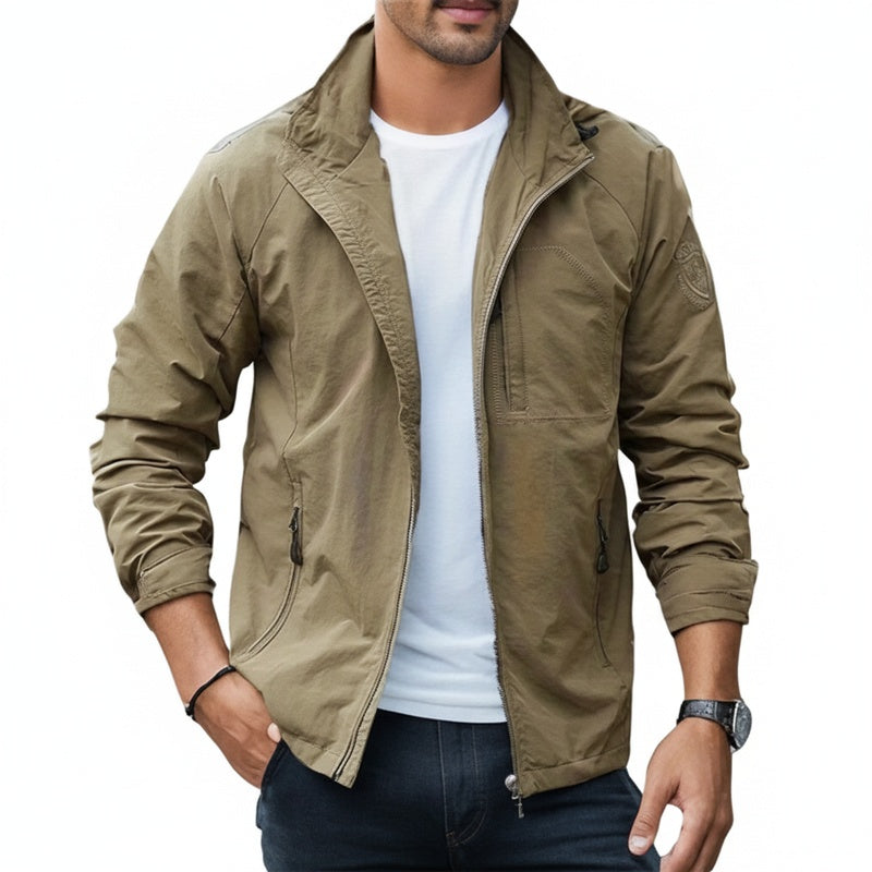 Herren-Outdoorjacke mit Kapuze und Reißverschlusstaschen