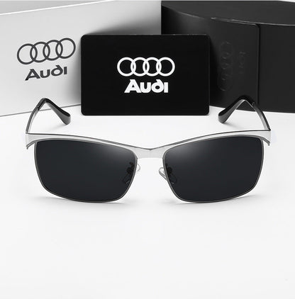 Kacamata hitam Audi A7